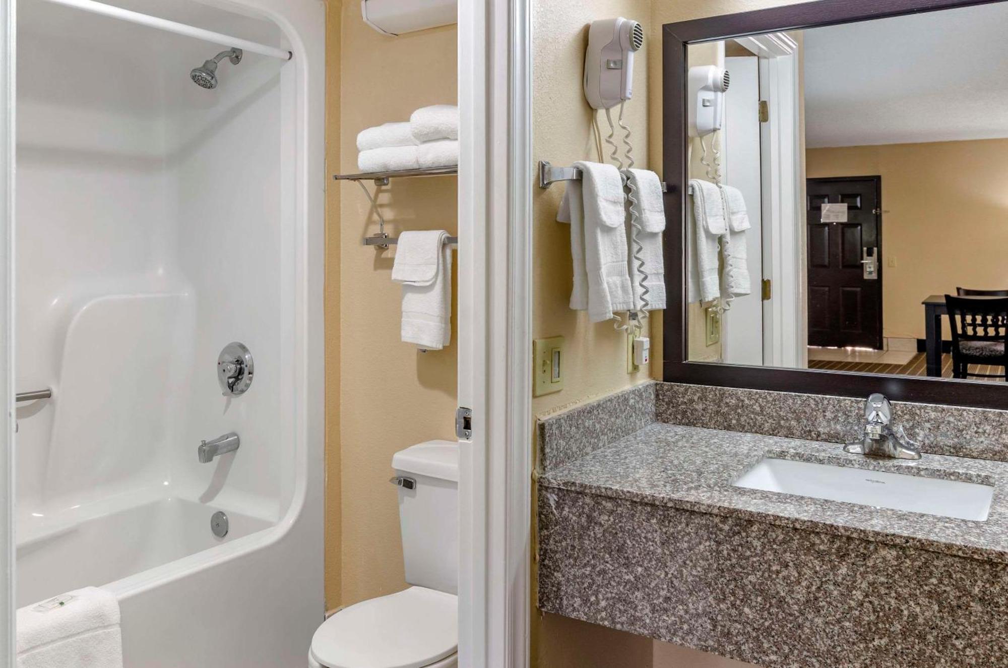 Quality Inn Hillsville Extérieur photo
