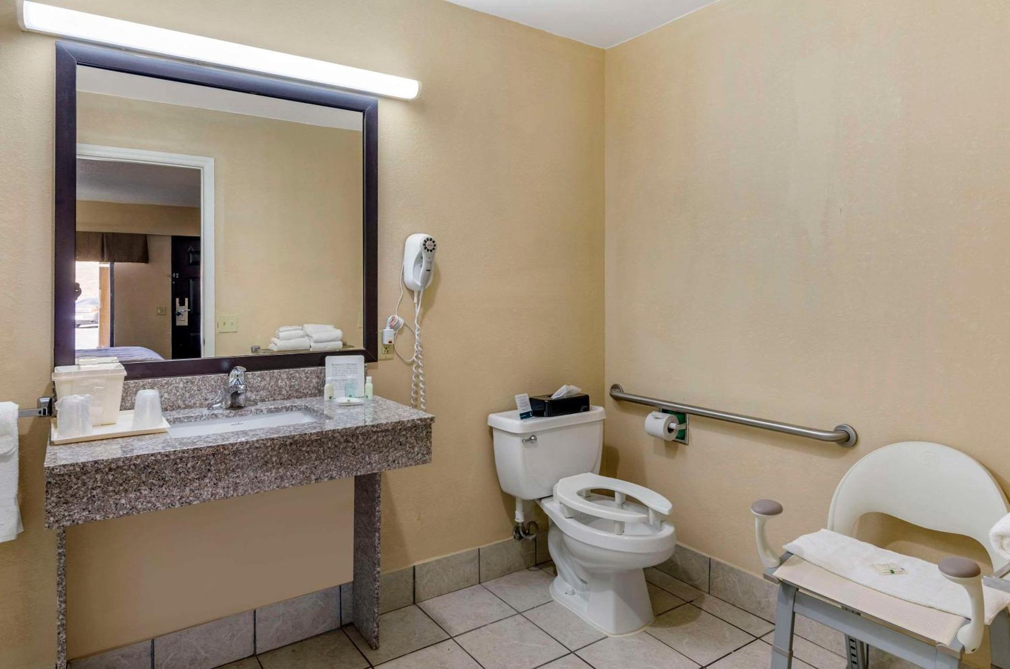 Quality Inn Hillsville Extérieur photo